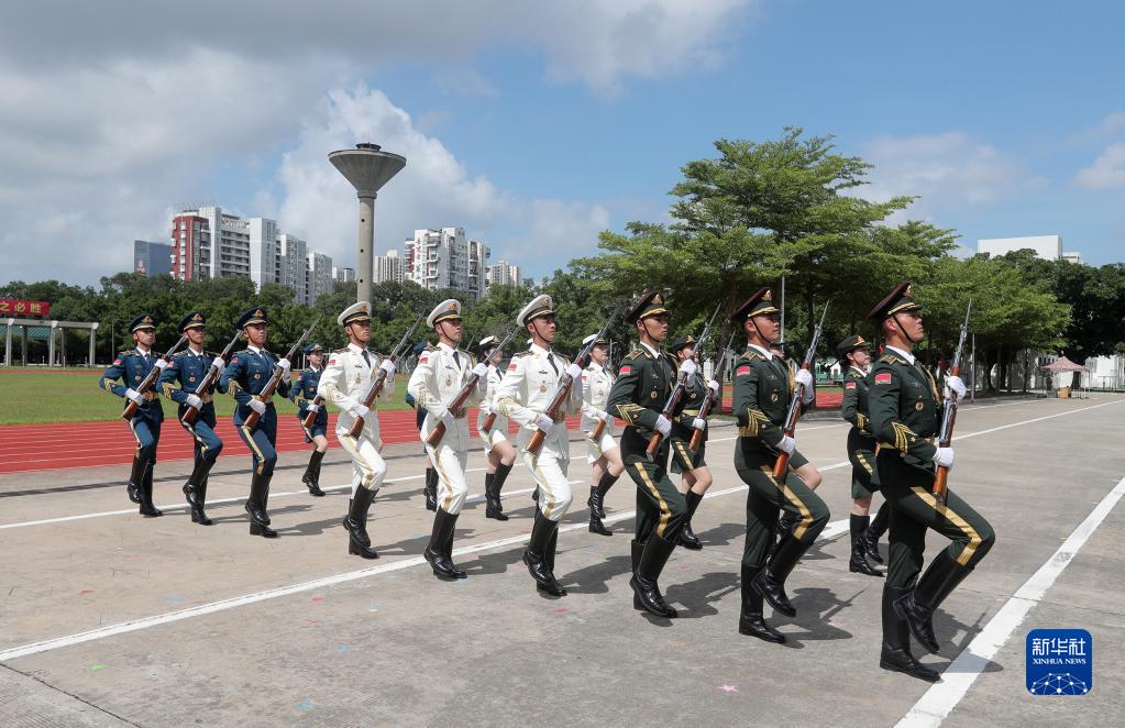 香江之畔，谱写“红军连”青春赞歌――驻香港部队某旅装步一连坚定举旗铸魂忠实履行使命记事