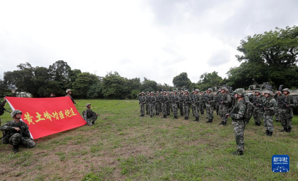 香江之畔，谱写“红军连”青春赞歌――驻香港部队某旅装步一连坚定举旗铸魂忠实履行使命记事